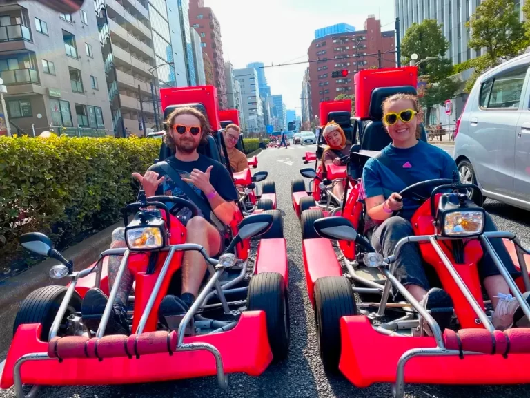 Tokyo After Dark: A Fashionable Night Drive Through the City’s Illuminated Streets